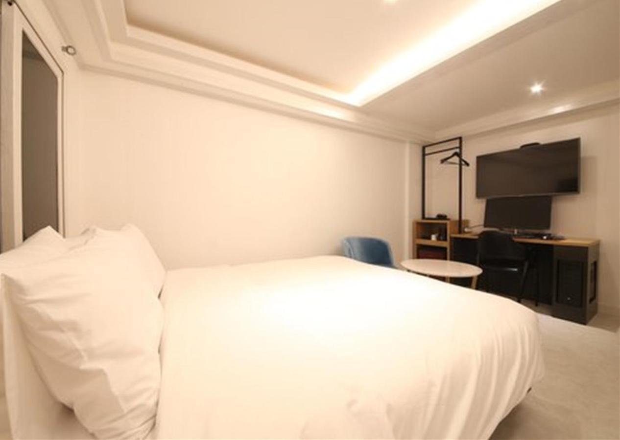 Busan Seomyeon Business Hotel J7 Экстерьер фото